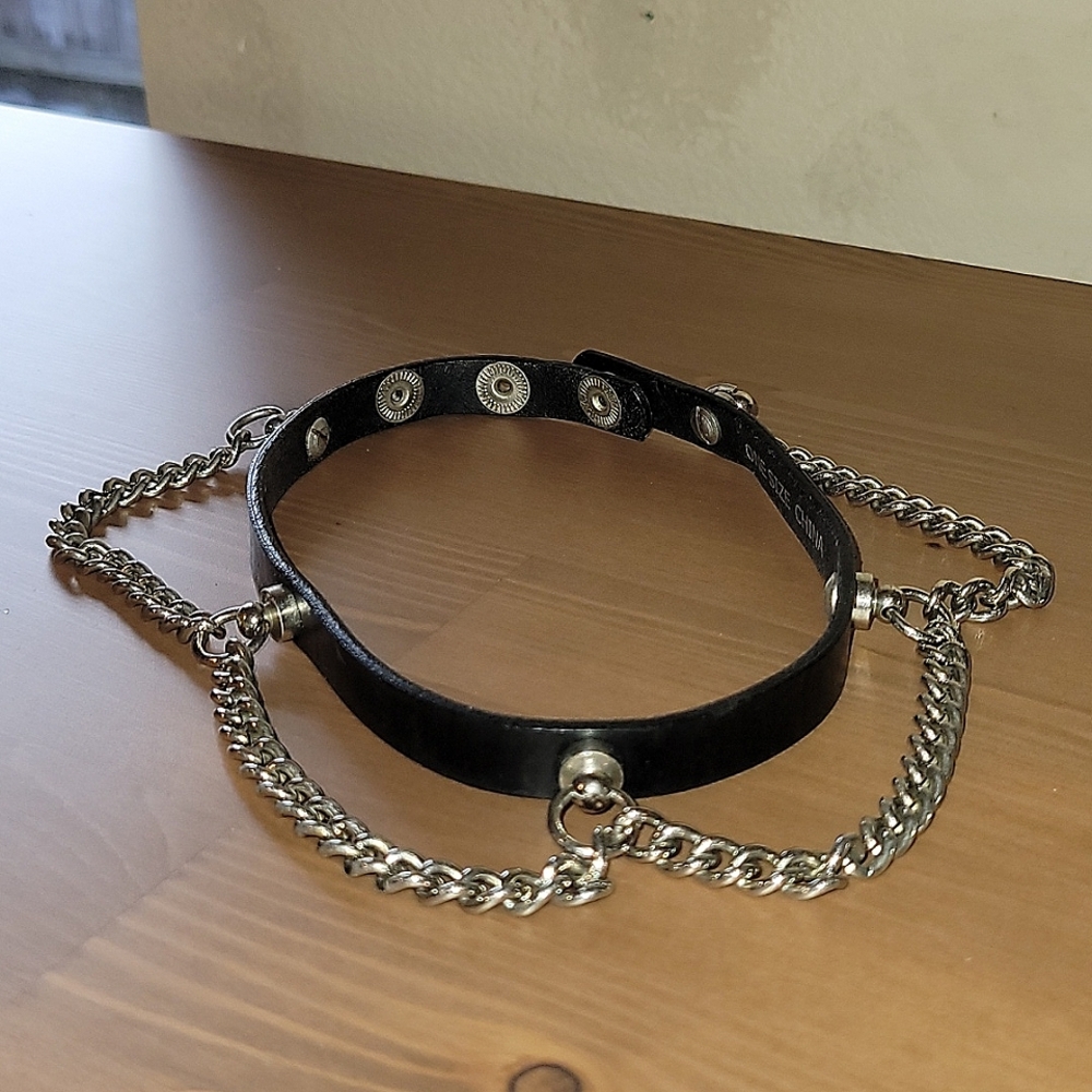Chain and Leather Choker